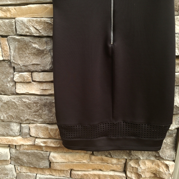 Bisou Bisou Black Dress - Picture 6 of 7